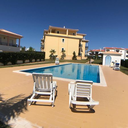 Oura Beach T1 Apartment Coral , Close To The Strip, Swimming Pool, Wi Fi, A/C Albufeira Kültér fotó