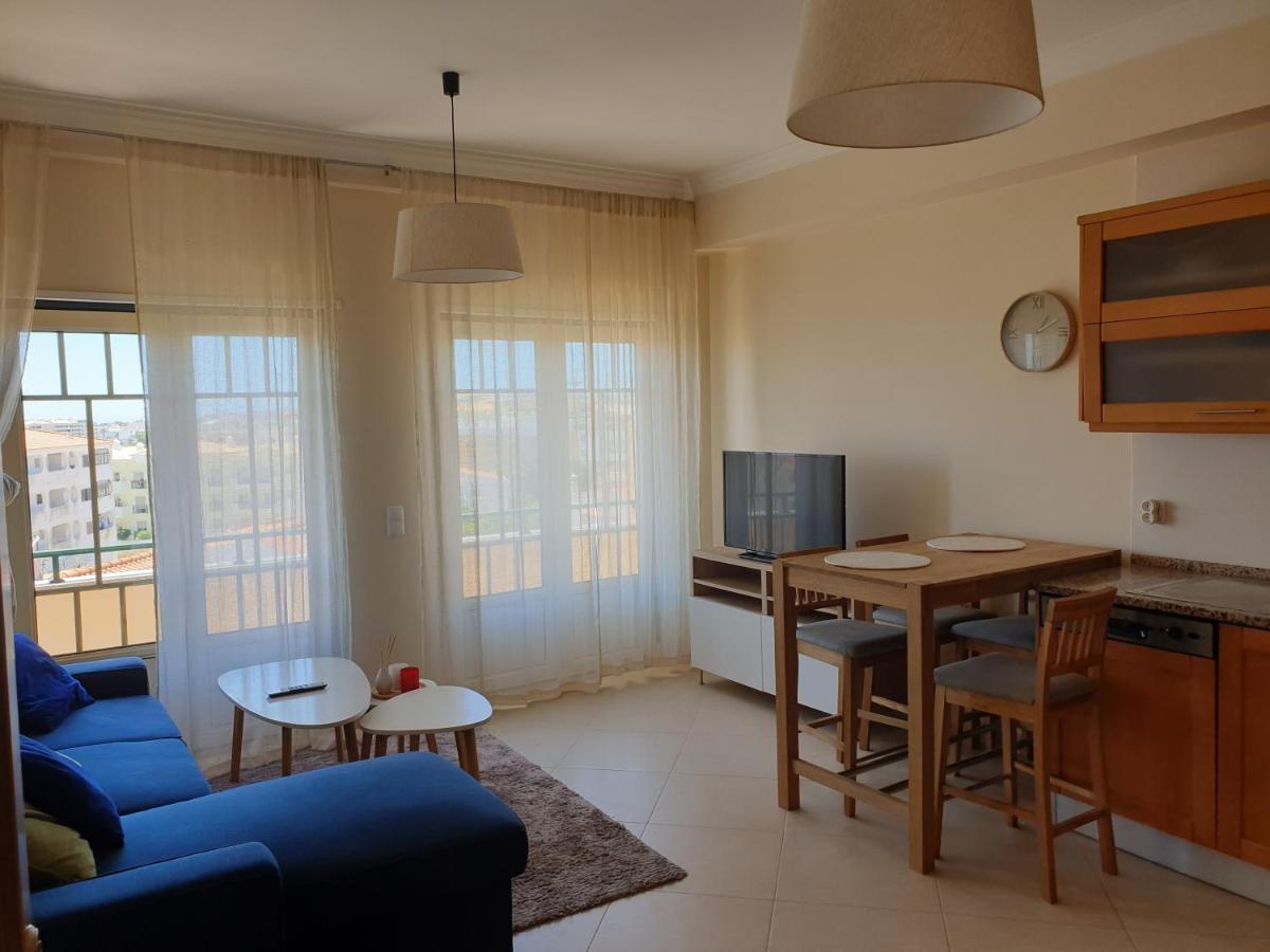 Oura Beach T1 Apartment Coral , Close To The Strip, Swimming Pool, Wi Fi, A/C Albufeira Kültér fotó