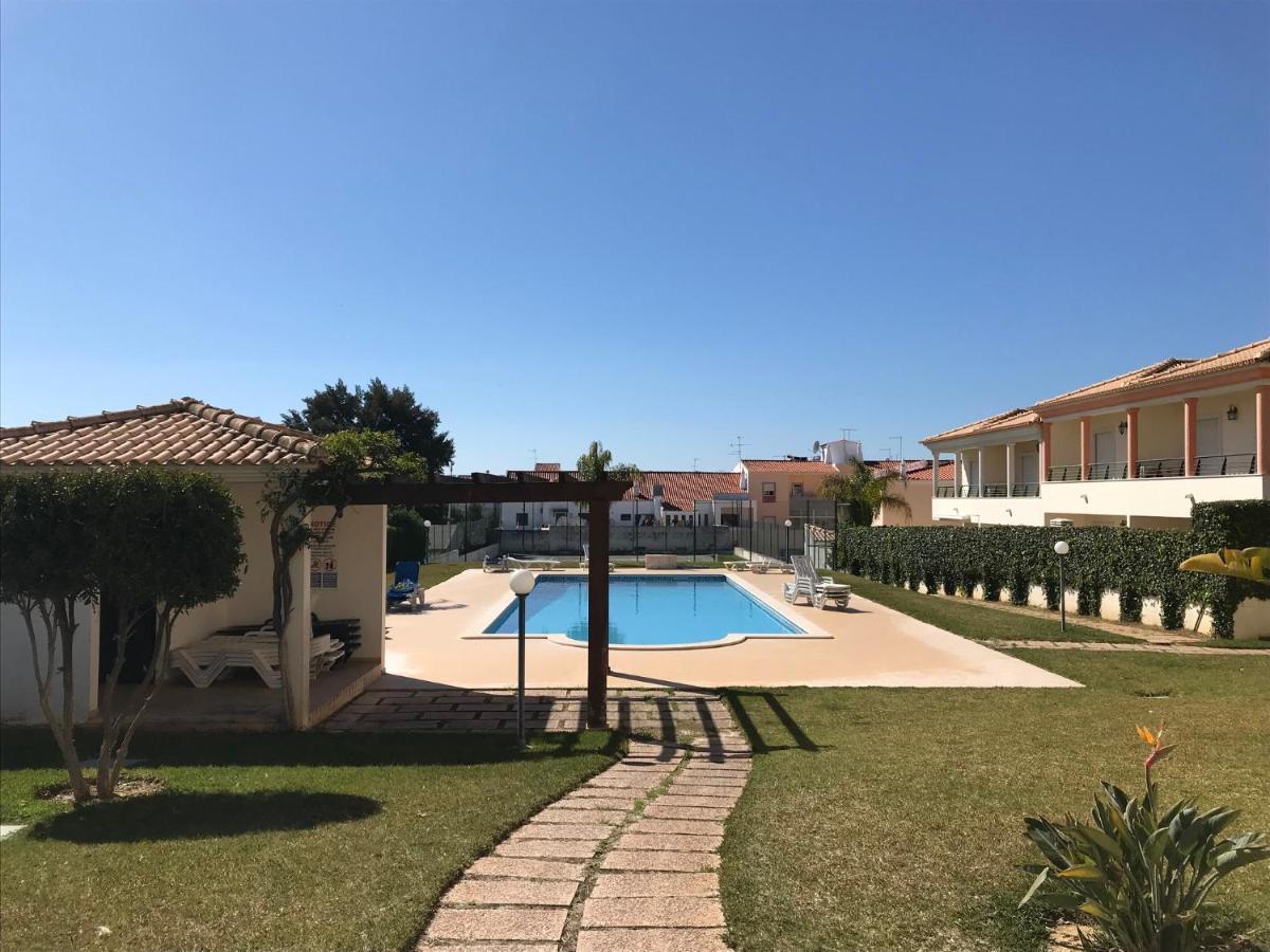 Oura Beach T1 Apartment Coral , Close To The Strip, Swimming Pool, Wi Fi, A/C Albufeira Kültér fotó
