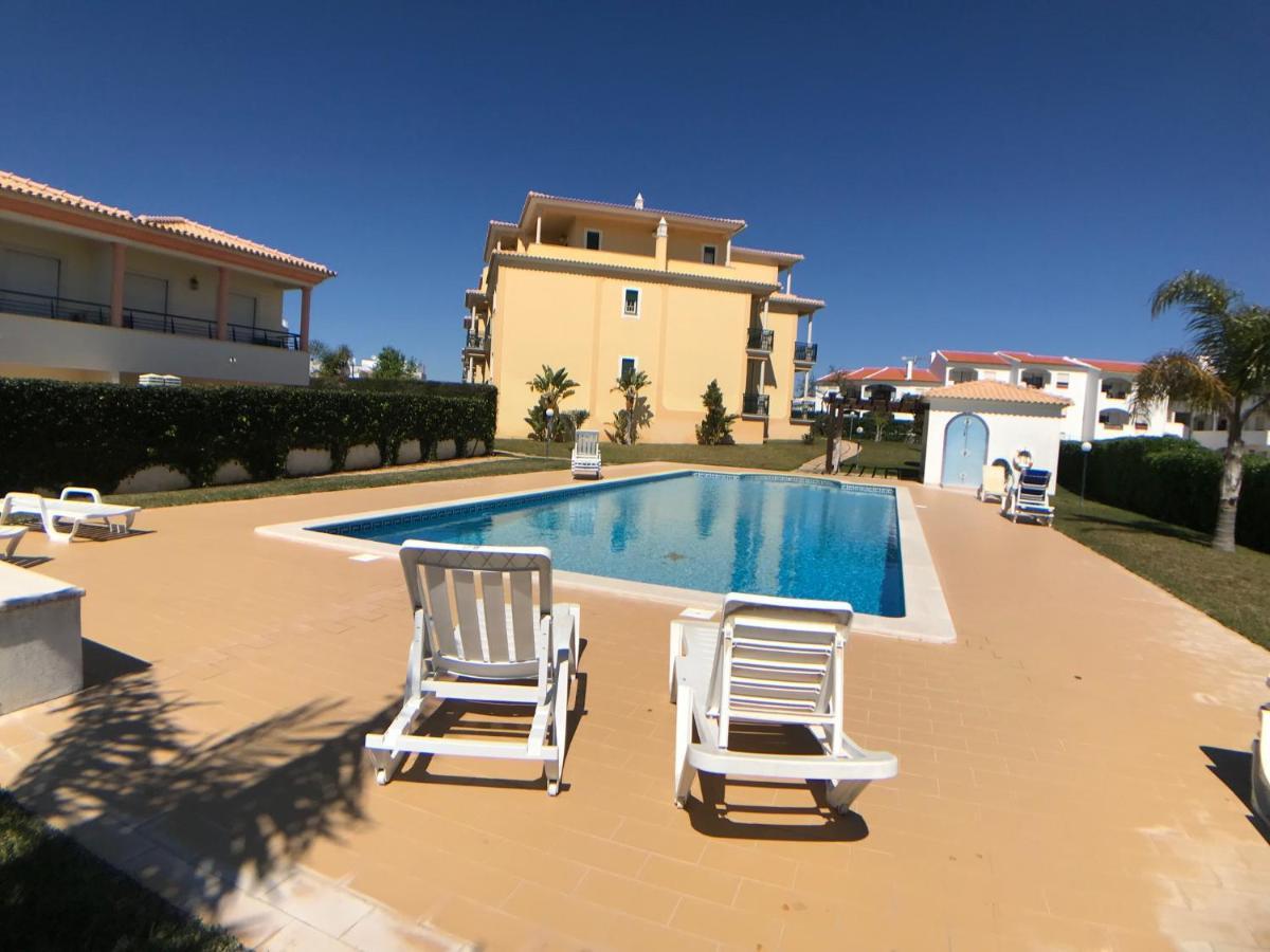 Oura Beach T1 Apartment Coral , Close To The Strip, Swimming Pool, Wi Fi, A/C Albufeira Kültér fotó